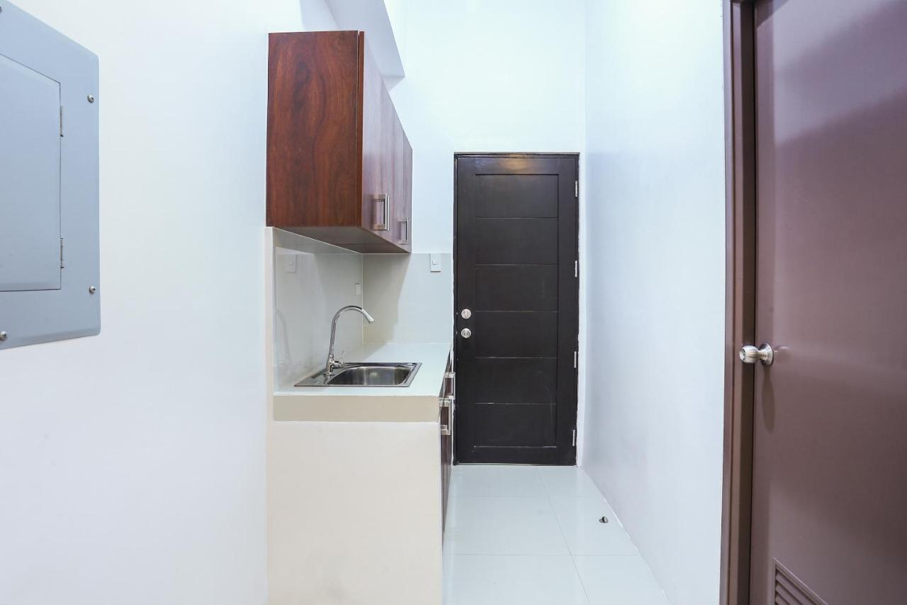 Oyo 505 Jardin Suites Manila Ngoại thất bức ảnh